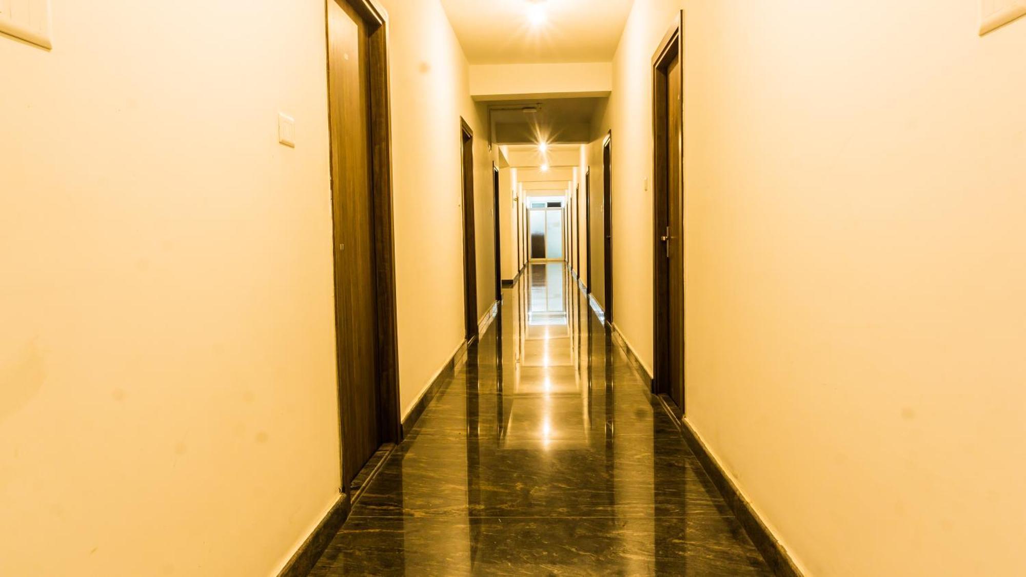Aparthotel Local Colive Sarjapur Bangalore Esterno foto